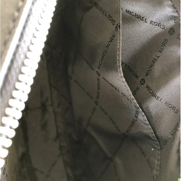 Michael Kors jet set large east west black Signature Crossbody - Picture 7 of 7